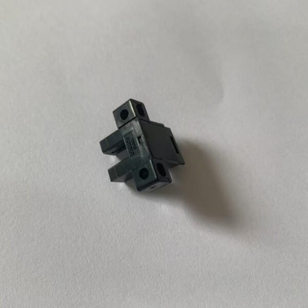Omron EE-SX671A Slot-type Sensor – 5mm through-beam, NPN output, L-shape design for precise object detection.